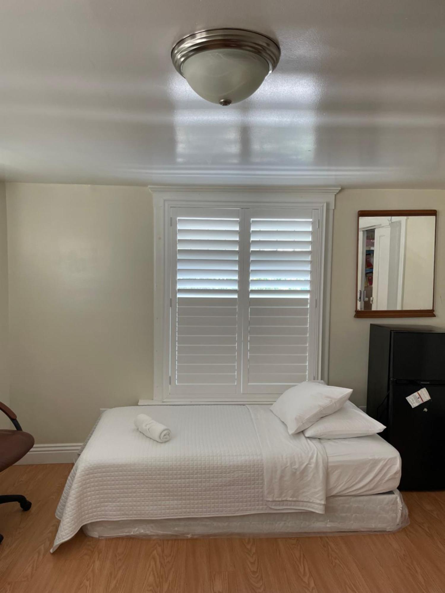 Spacious Private Los Angeles Bedroom With Ac & Wifi & Private Fridge Near Usc The Coliseum Exposition Park Bmo Stadium University Of Southern California Екстер'єр фото